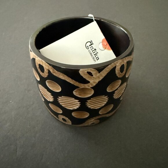 NWT Antika Wide Black Tan Bangle Bracelet Intricate Carved Design Lead Compliant - Picture 9 of 9